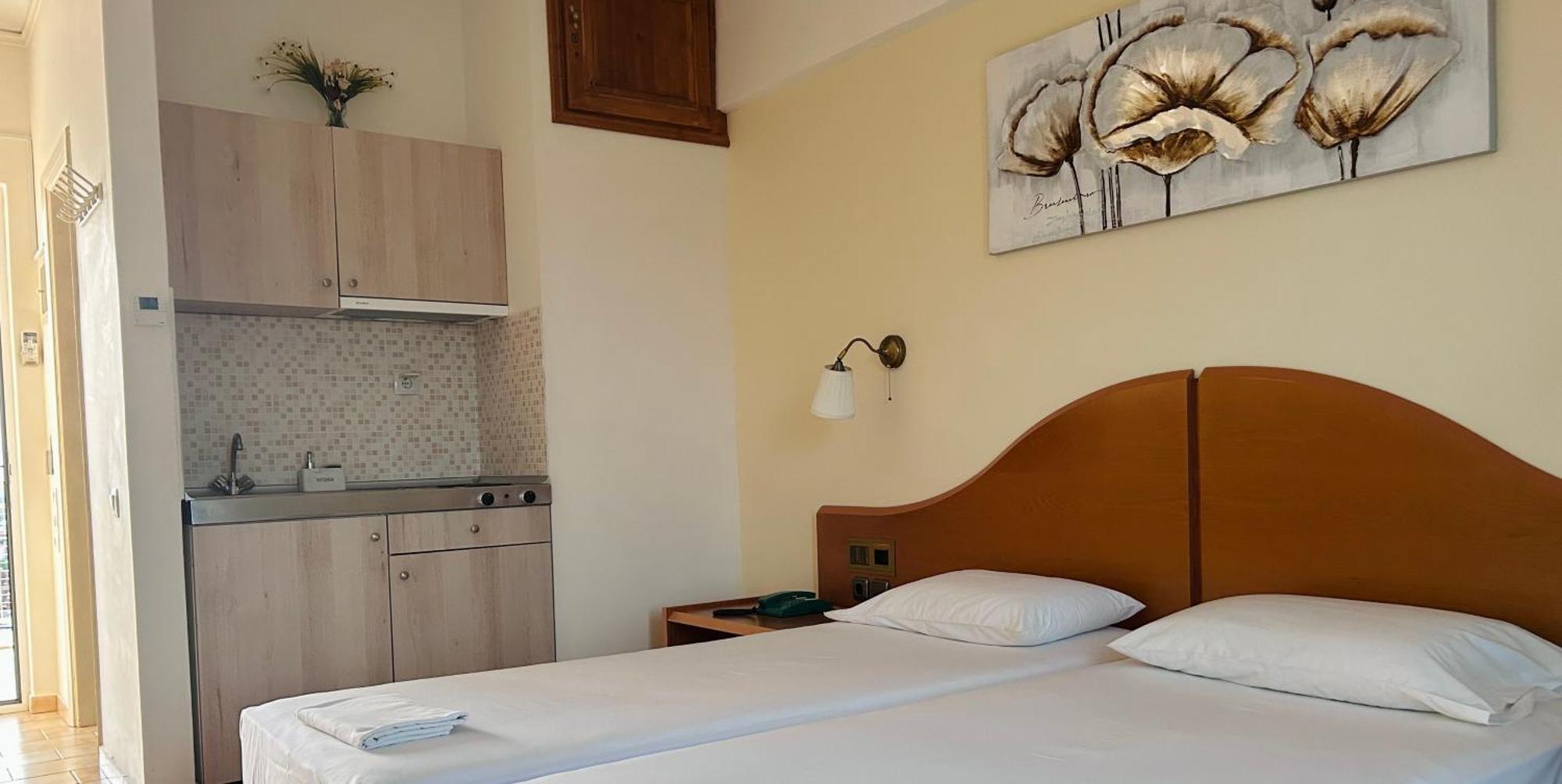 Bay Holiday Hotel & Spa Karavómilos Dış mekan fotoğraf